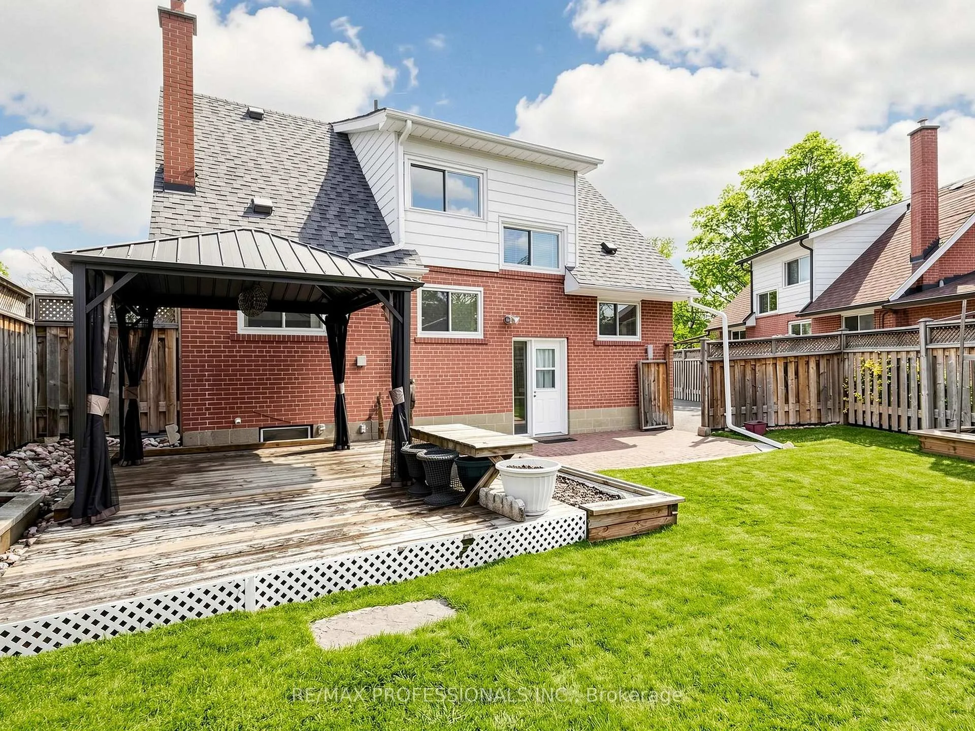 Photo 27 of 177 Elmhurst Drive, Etobicoke, Rexdale-Kipling — HOMEH
