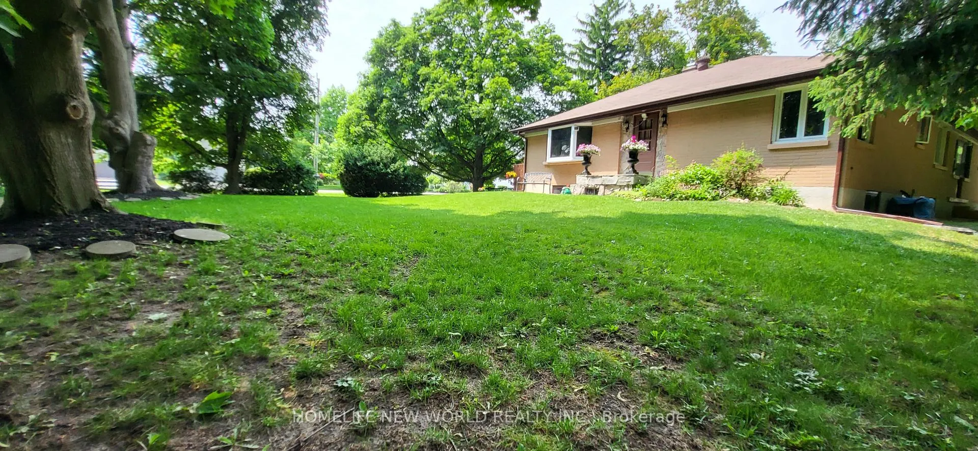 Photo 9 of 12 riverview Road S, Markham, Bullock — HOMEH