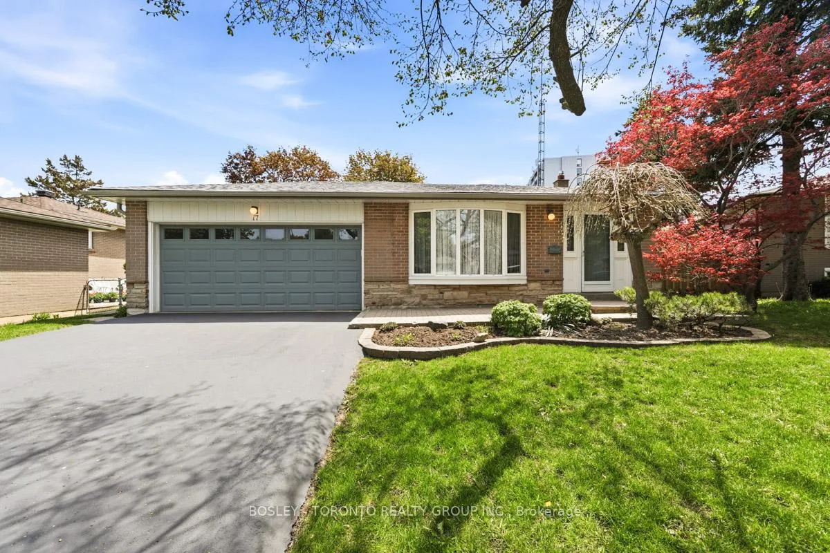 Photo 1 of 17 Glamis Place, Markham, Royal Orchard — HOMEH