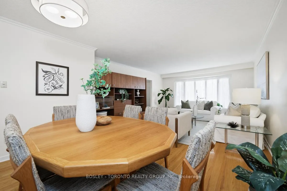 Photo 11 of 17 Glamis Place, Markham, Royal Orchard — HOMEH
