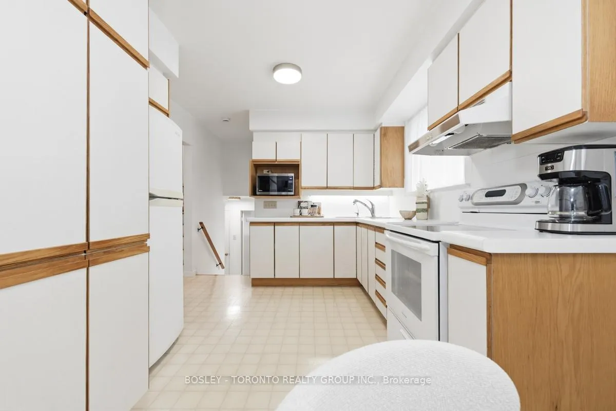 Photo 14 of 17 Glamis Place, Markham, Royal Orchard — HOMEH
