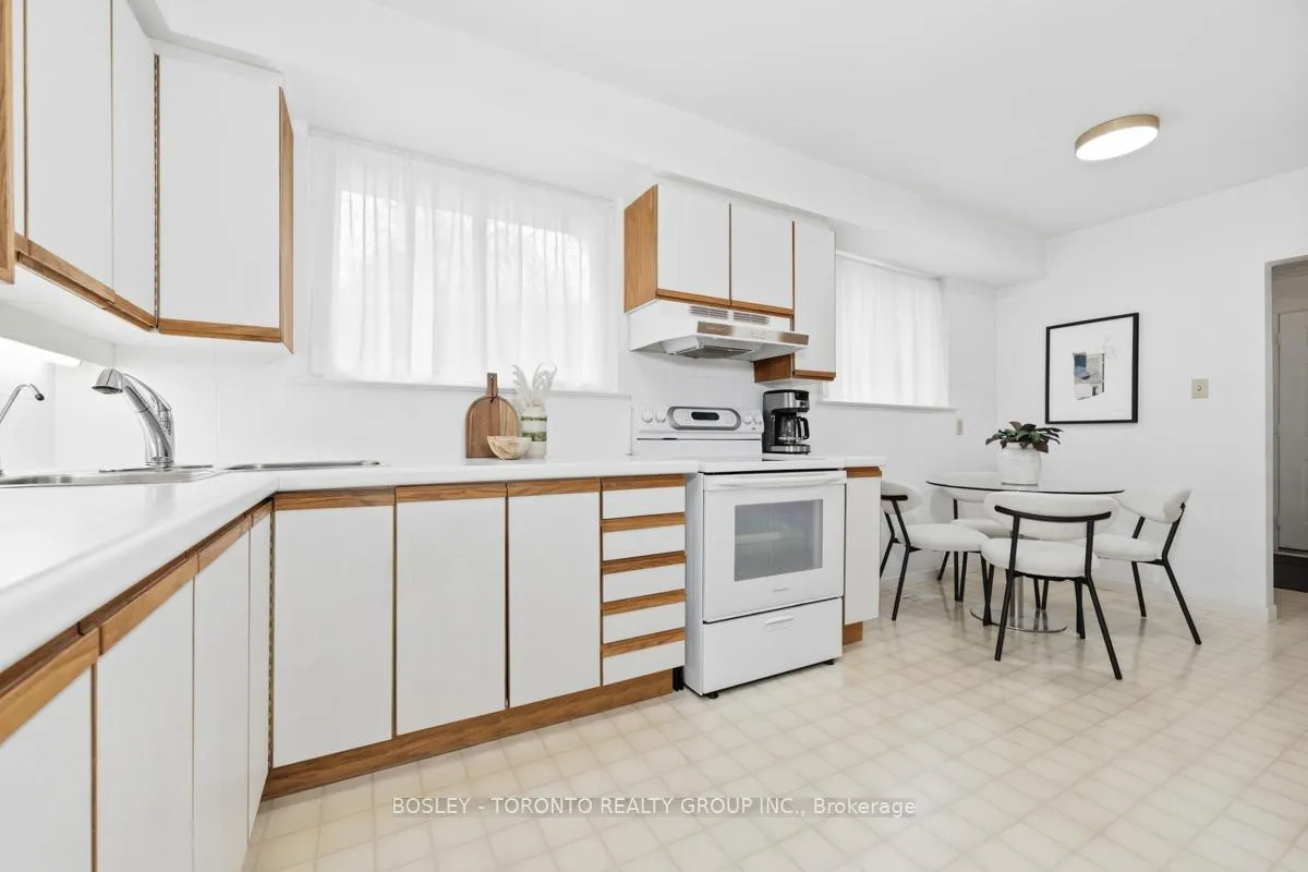 Photo 17 of 17 Glamis Place, Markham, Royal Orchard — HOMEH