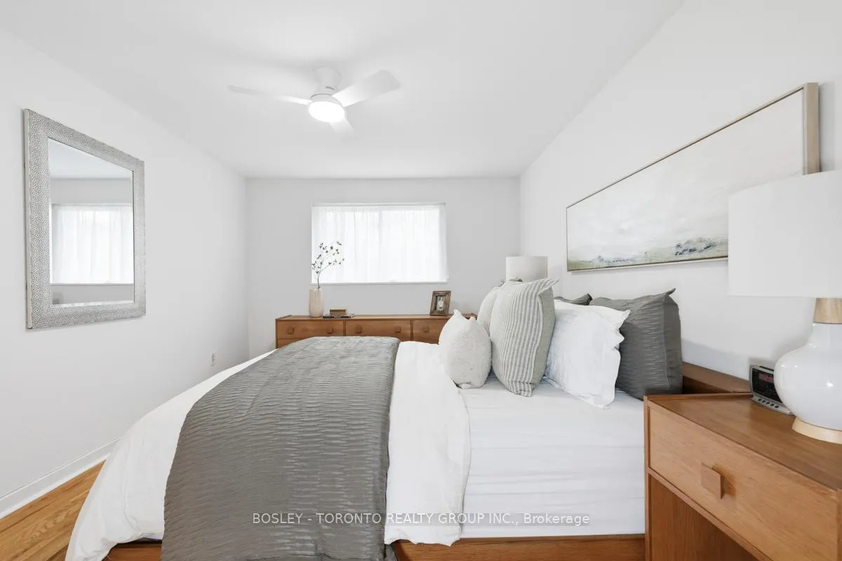 Photo 21 of 17 Glamis Place, Markham, Royal Orchard — HOMEH