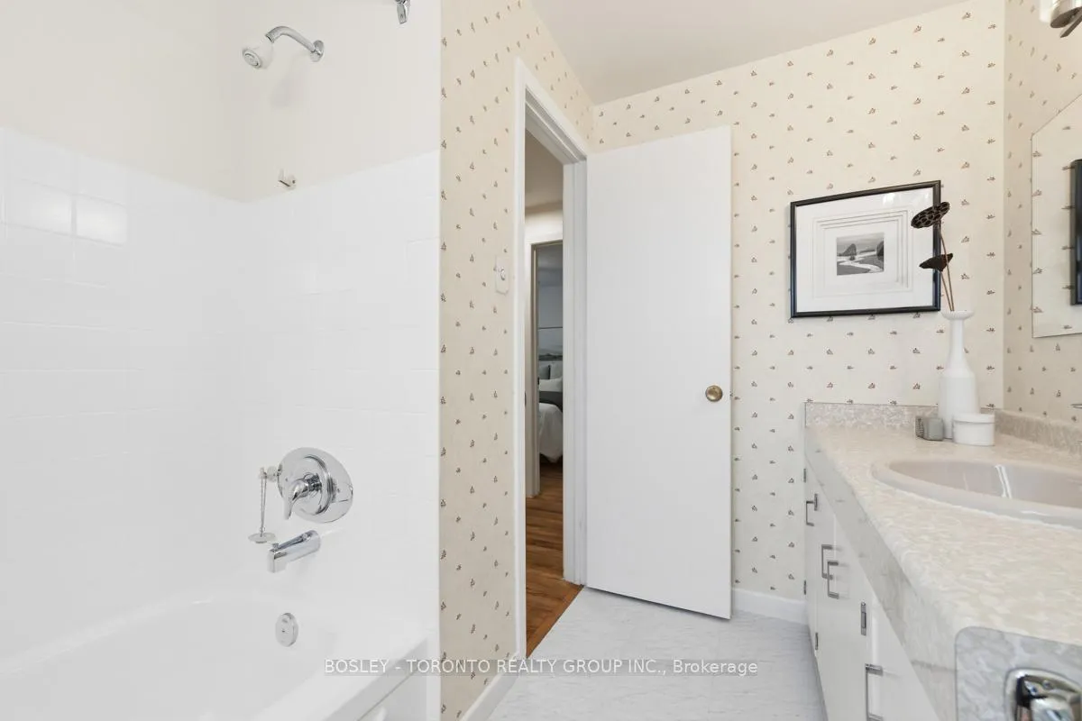 Photo 28 of 17 Glamis Place, Markham, Royal Orchard — HOMEH