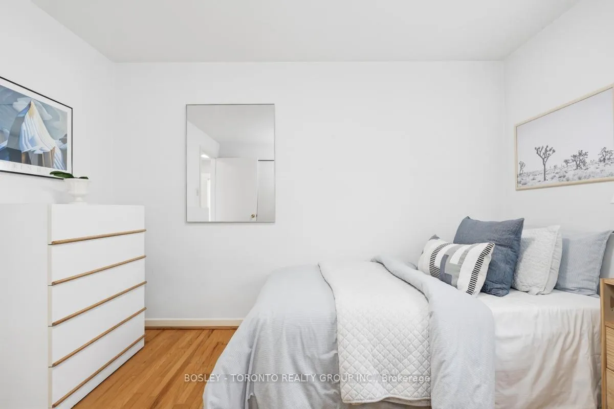 Photo 35 of 17 Glamis Place, Markham, Royal Orchard — HOMEH