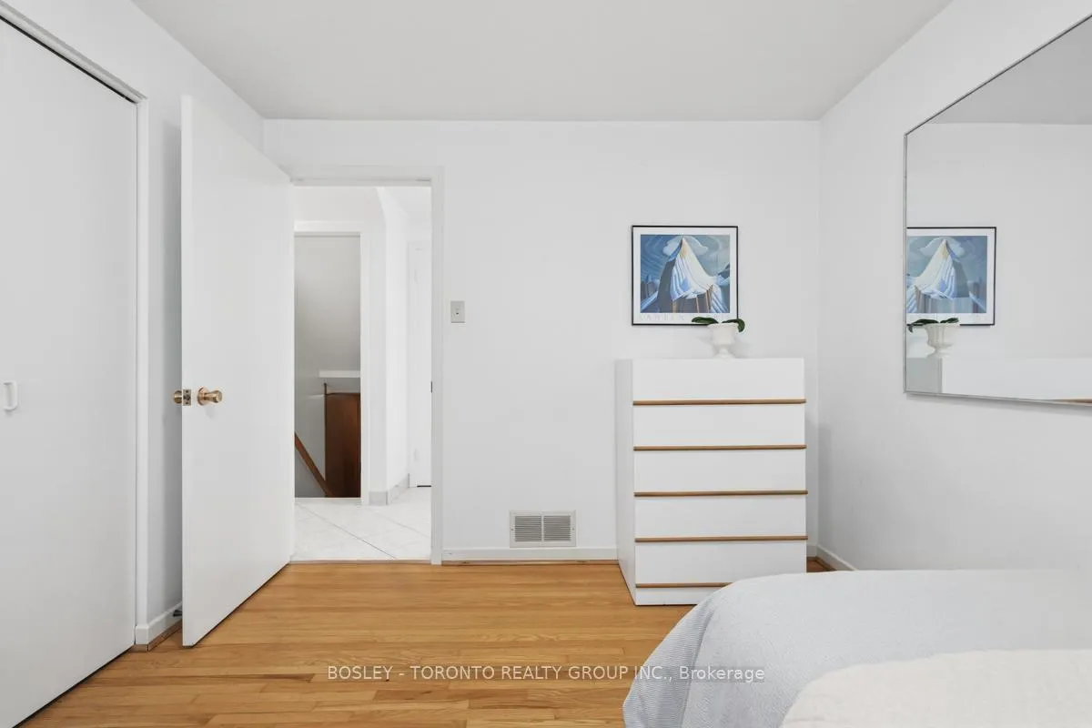 Photo 36 of 17 Glamis Place, Markham, Royal Orchard — HOMEH