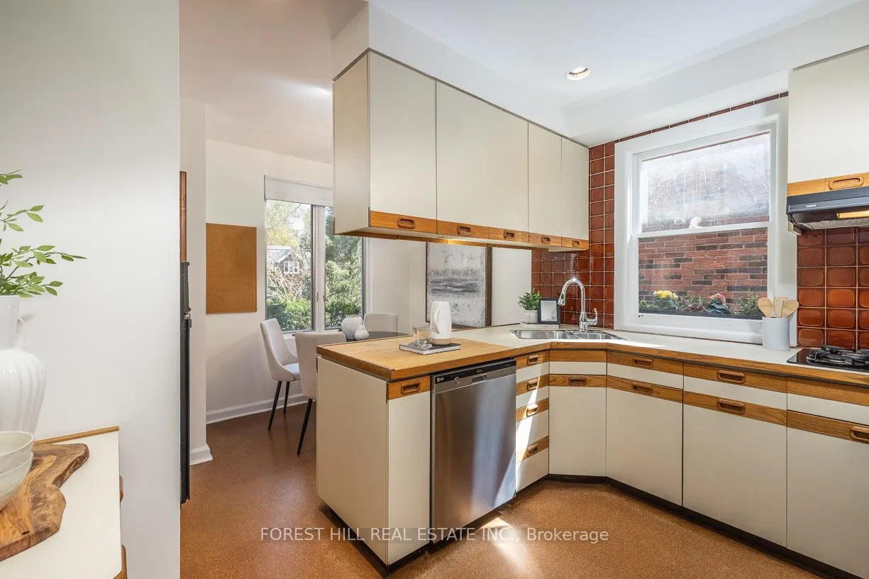 Photo 8 of 77 Glenwood Crescent, Toronto, O'Connor-Parkview — HOMEH