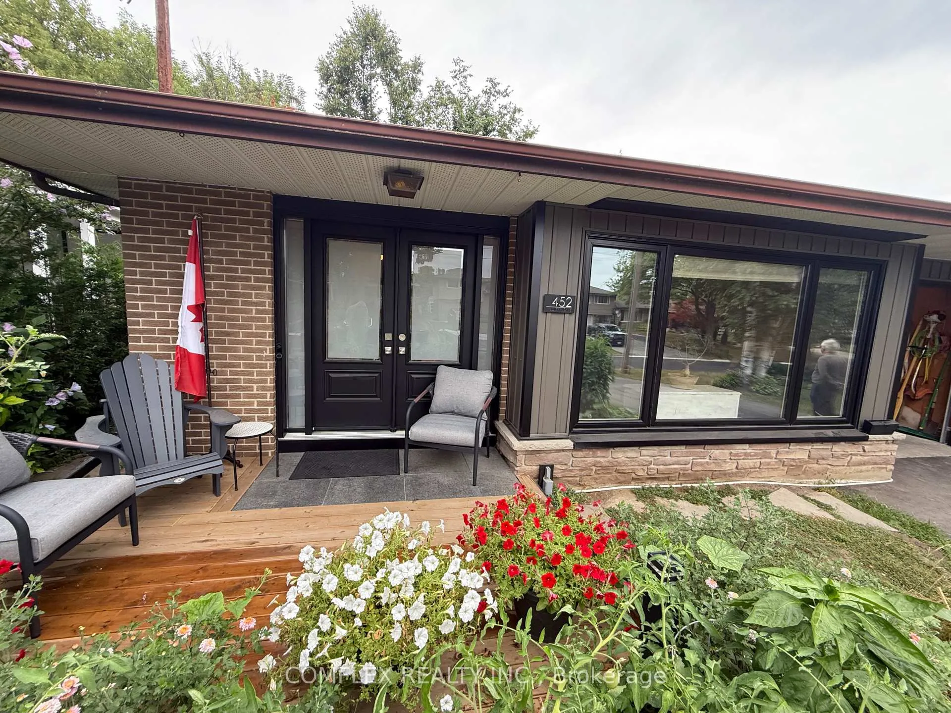 Photo 2 of 452 Juliana Drive, Oshawa, O'Neill — HOMEH