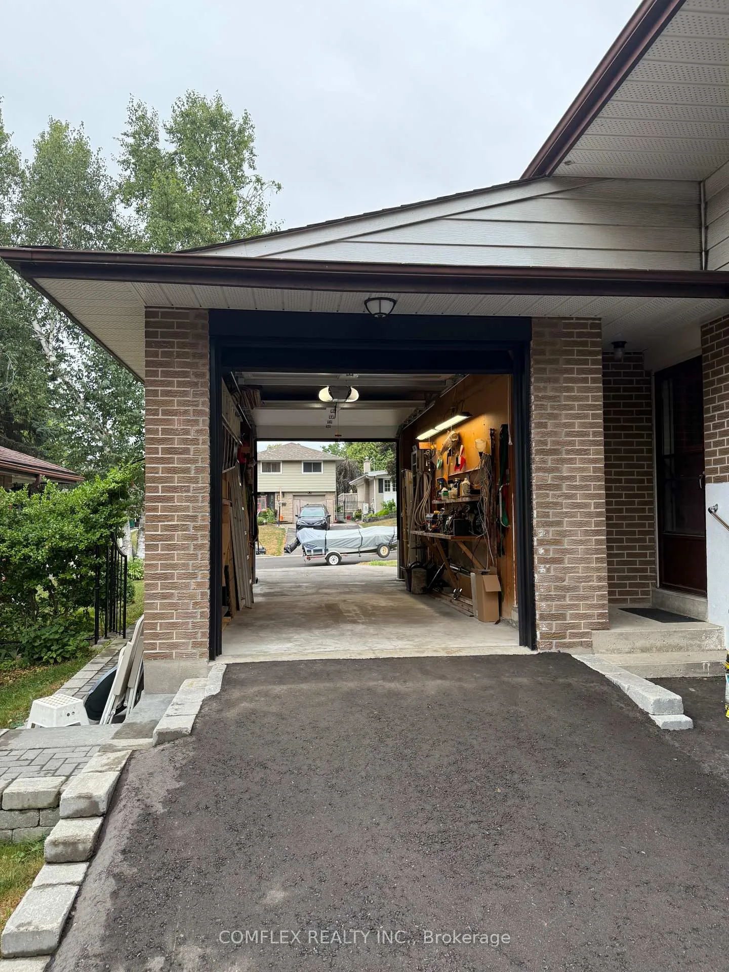 Photo 6 of 452 Juliana Drive, Oshawa, O'Neill — HOMEH