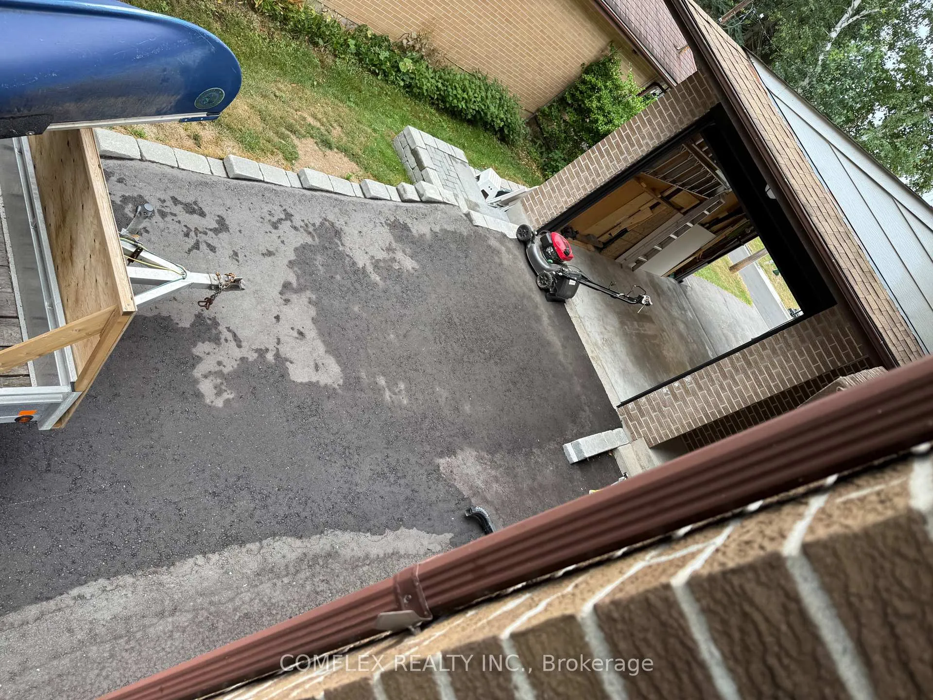 Photo 8 of 452 Juliana Drive, Oshawa, O'Neill — HOMEH