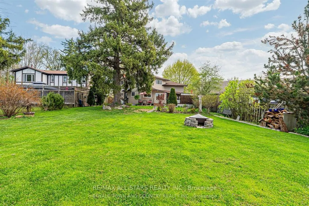 Photo 3 of 5090 Baldwin Street S, Whitby, Taunton North — HOMEH