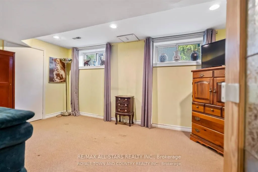 Photo 32 of 5090 Baldwin Street S, Whitby, Taunton North — HOMEH