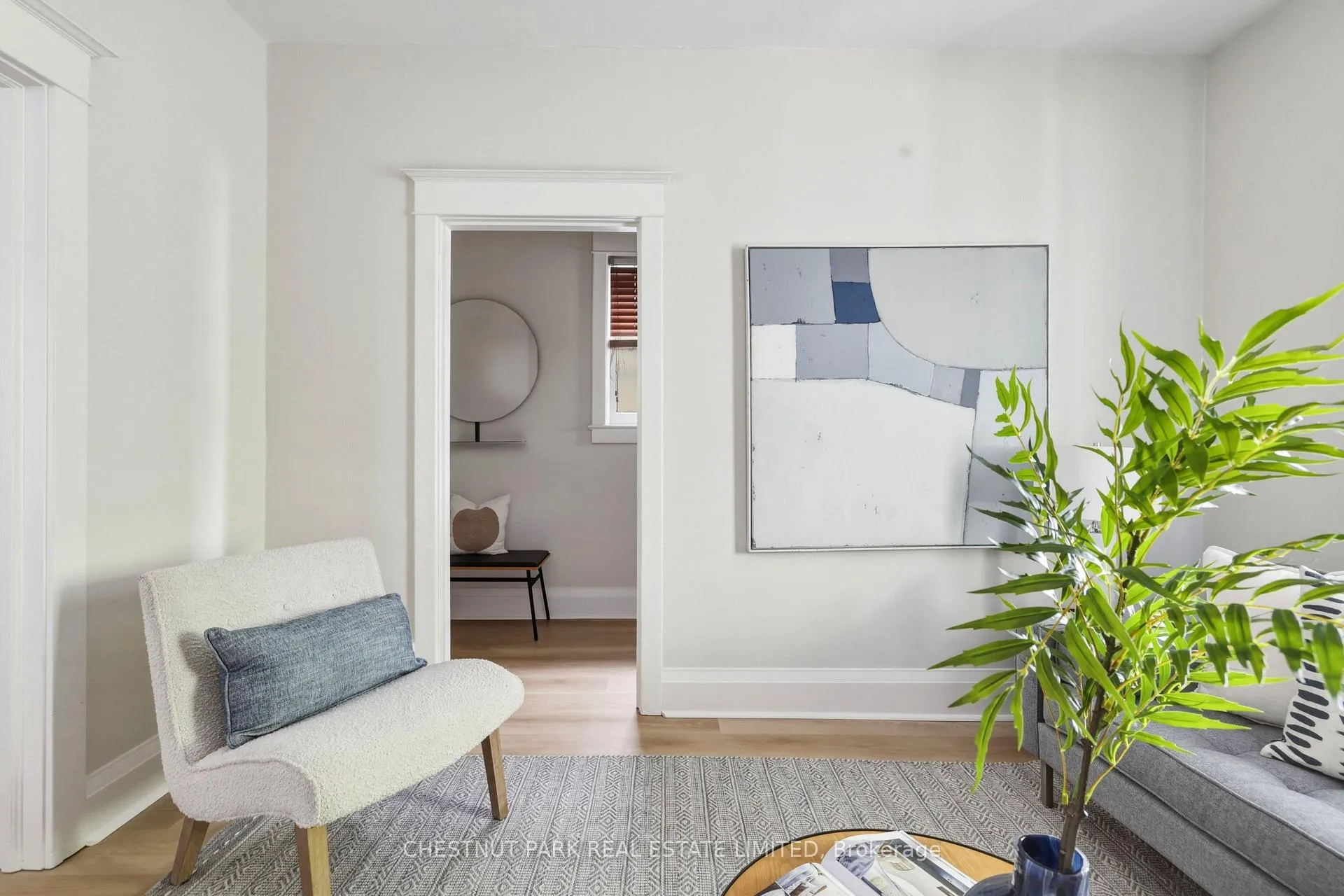 Photo 5 of 25 Harris Avenue, Toronto, East End-Danforth — HOMEH