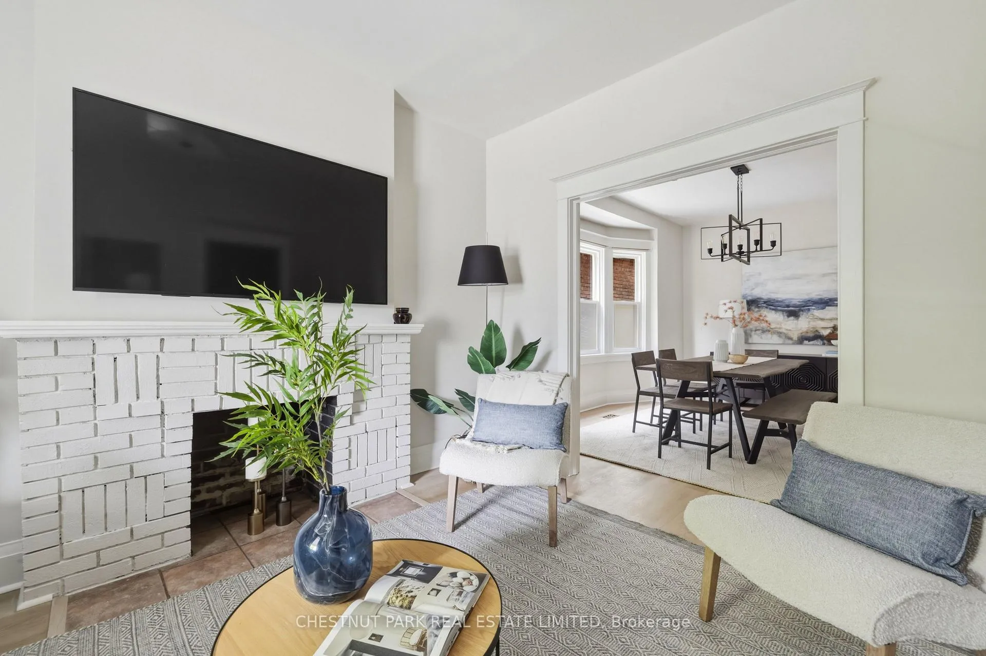 Photo 7 of 25 Harris Avenue, Toronto, East End-Danforth — HOMEH