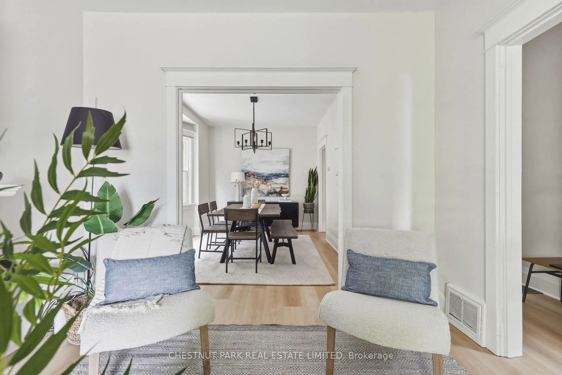 Photo 8 of 25 Harris Avenue, Toronto, East End-Danforth — HOMEH