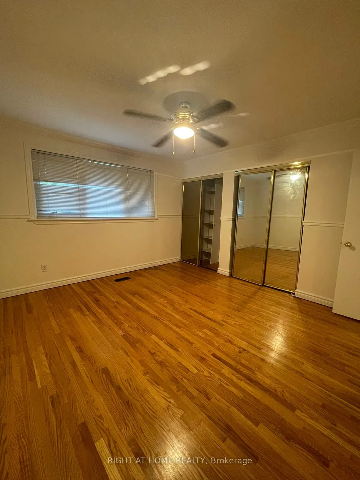 Photo 6 of Unit Main, 135 Avondale Boulevard, Brampton, Avondale — HOMEH