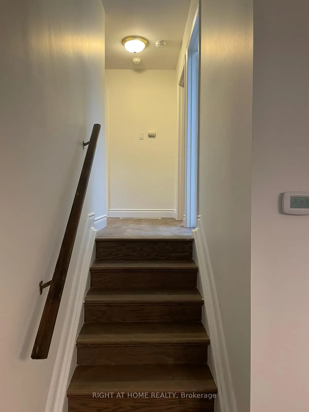 Photo 9 of Unit Main, 135 Avondale Boulevard, Brampton, Avondale — HOMEH