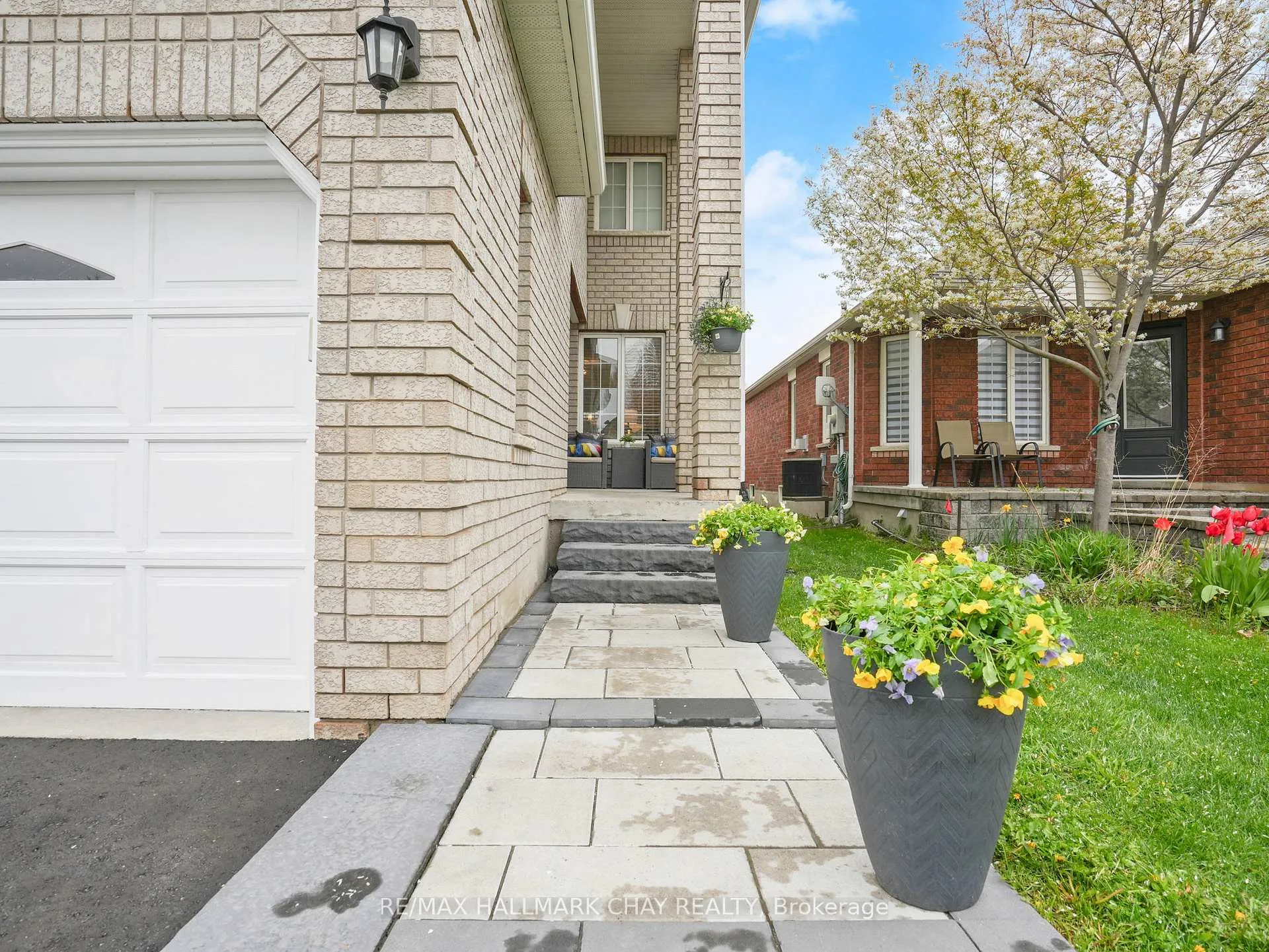 Photo 4 of 16 Preston Avenue, New Tecumseth, Alliston — HOMEH