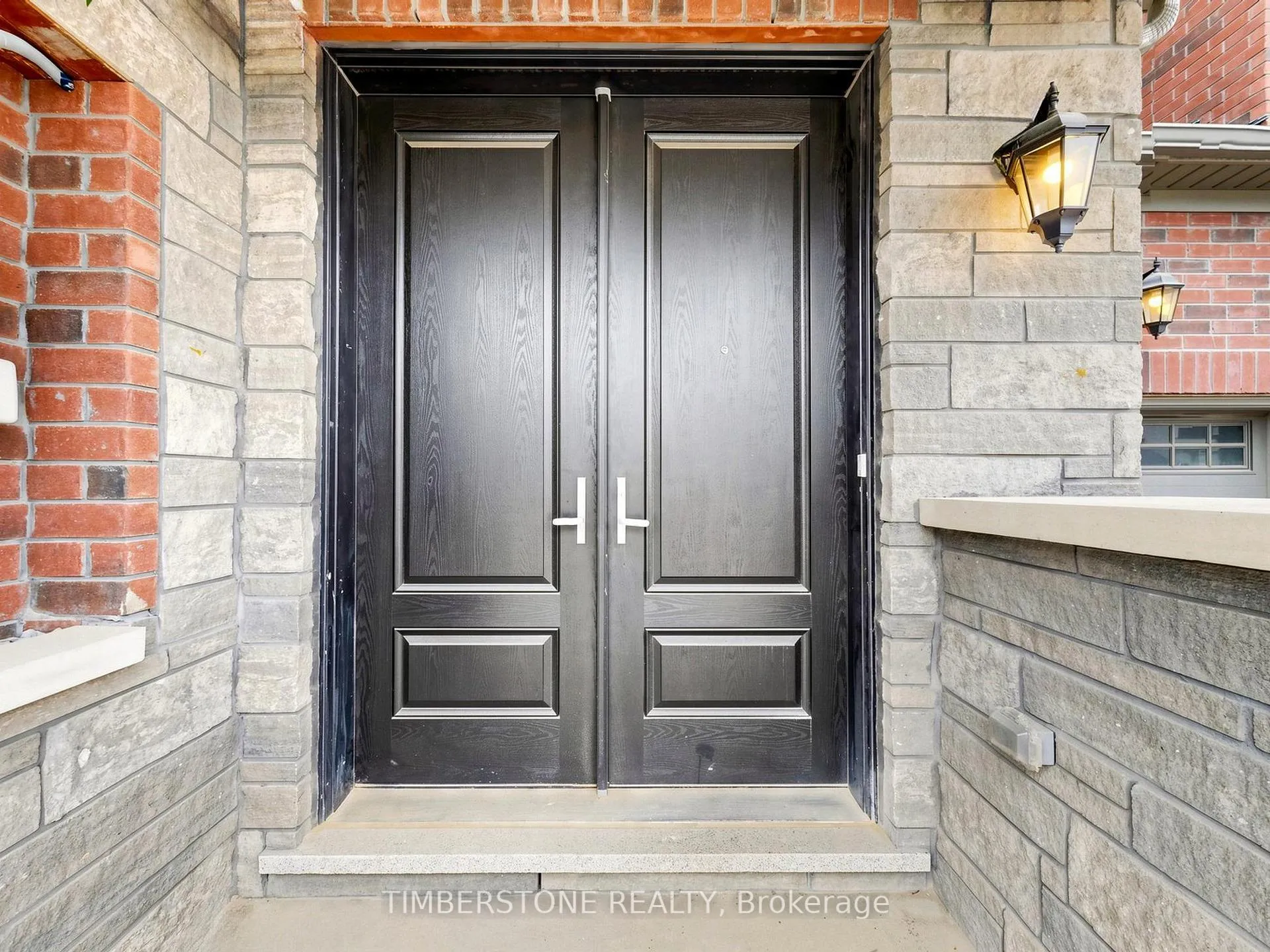 Photo 2 of 25 Boswell Drive, Brampton, Bram East — HOMEH