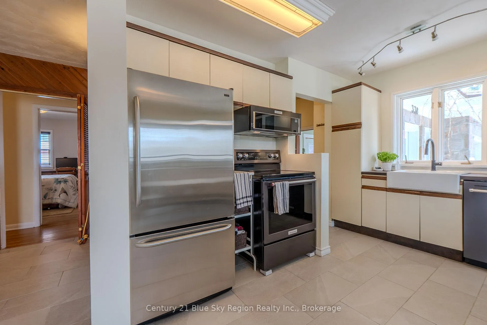 Photo 9 of 338 Edward Street, Powassan — HOMEH