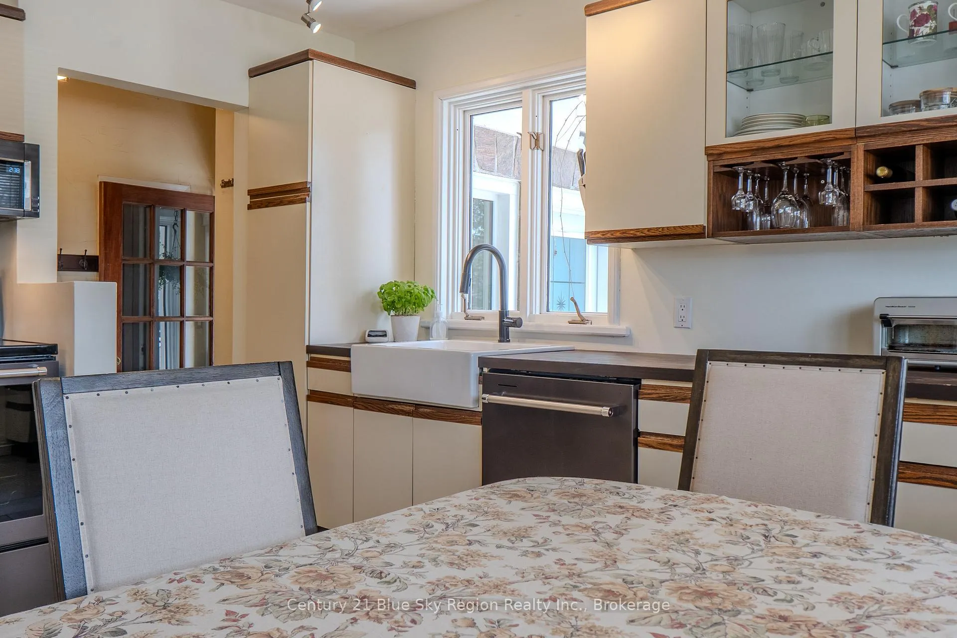 Photo 13 of 338 Edward Street, Powassan — HOMEH