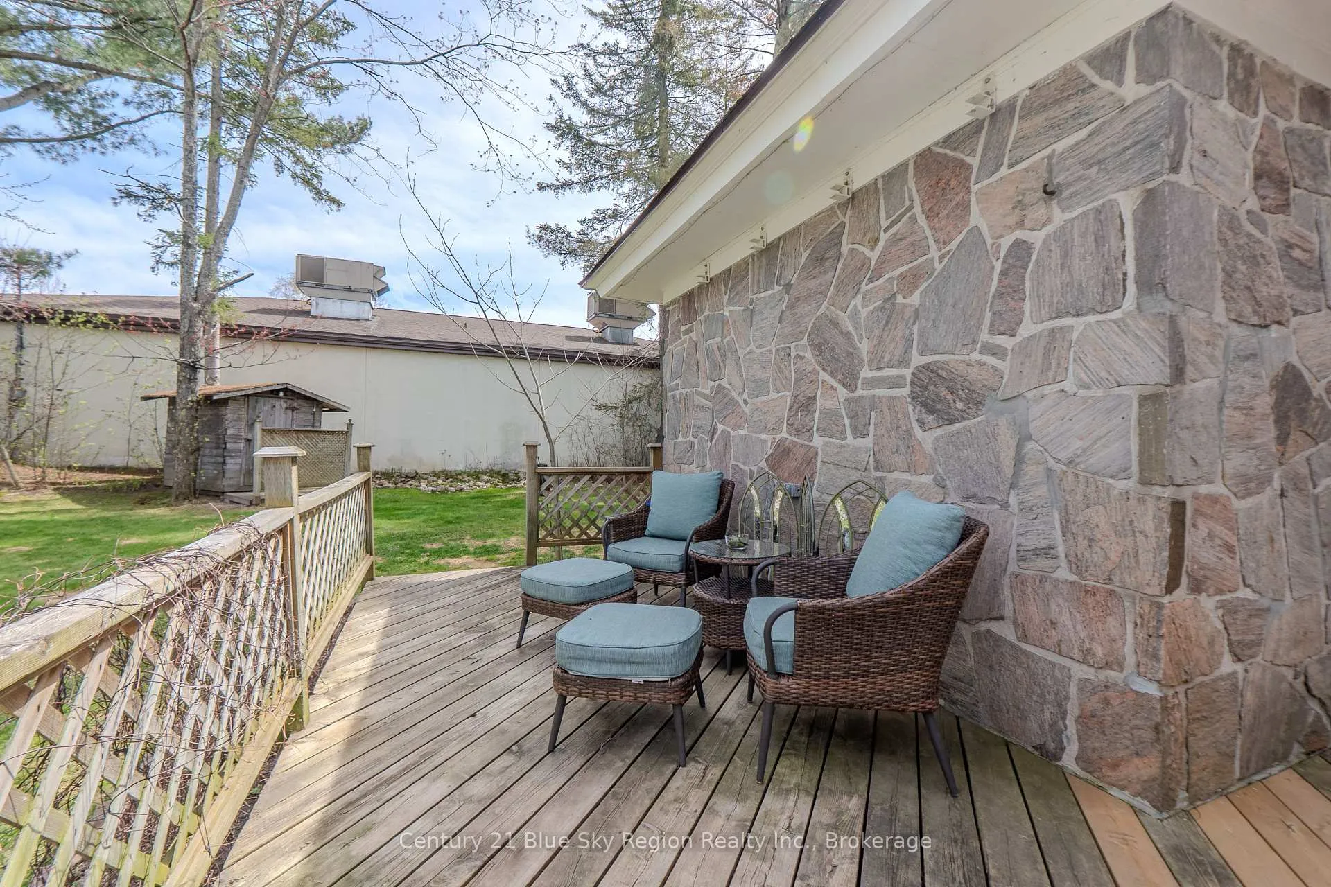 Photo 35 of 338 Edward Street, Powassan — HOMEH