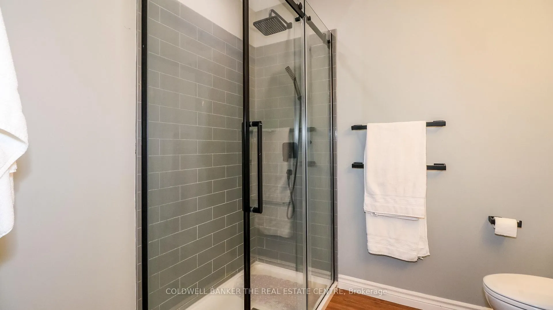 Photo 26 of 33 Elvyn Crescent, Oro-Medonte, Rural Oro-Medonte — HOMEH