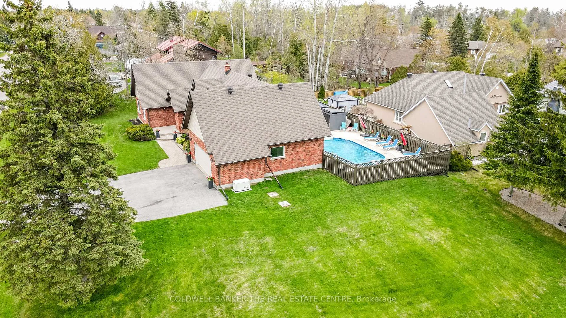 Photo 43 of 33 Elvyn Crescent, Oro-Medonte, Rural Oro-Medonte — HOMEH