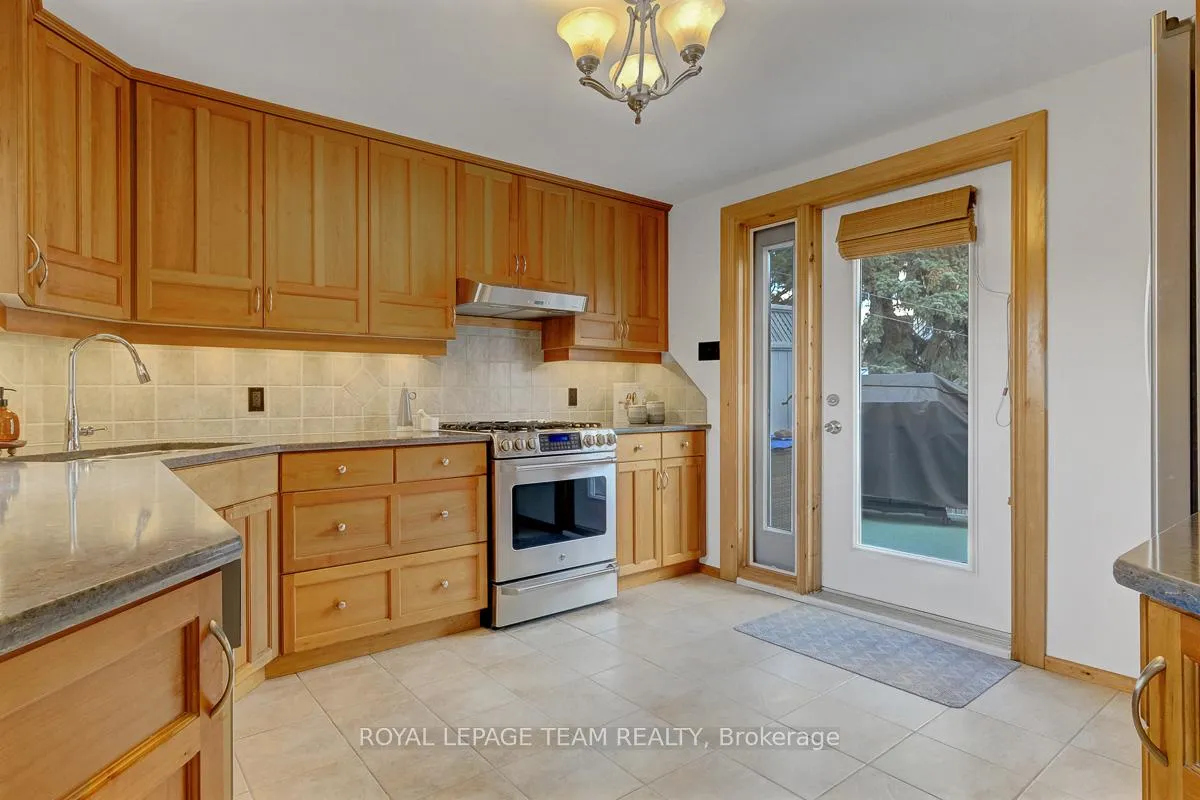 Photo 13 of 1826 Scott Street, Ottawa, Ottawa West — HOMEH