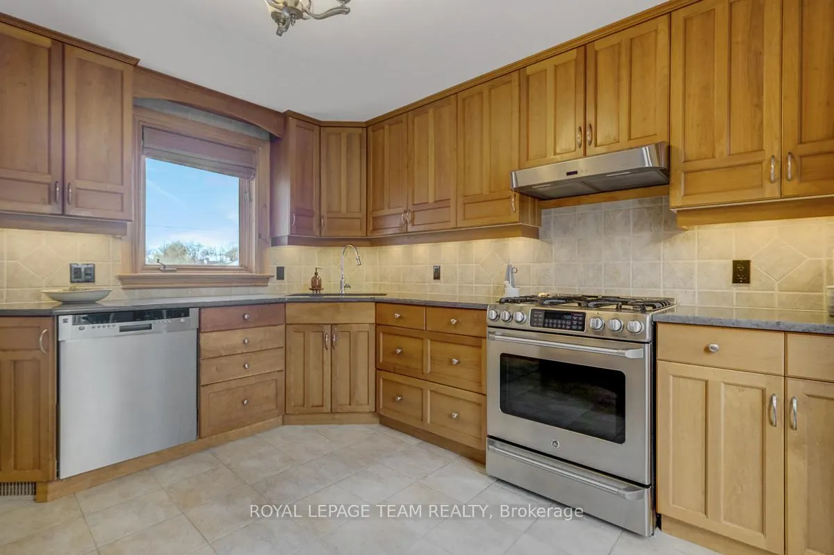 Photo 16 of 1826 Scott Street, Ottawa, Ottawa West — HOMEH