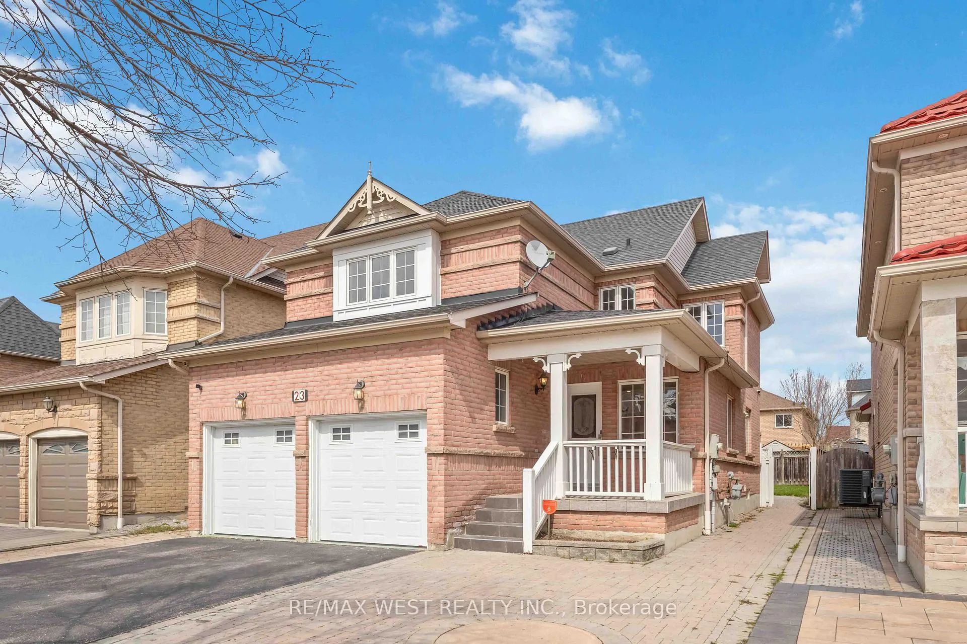 Photo 2 of 23 Gloria Crescent, Whitby, Williamsburg — HOMEH