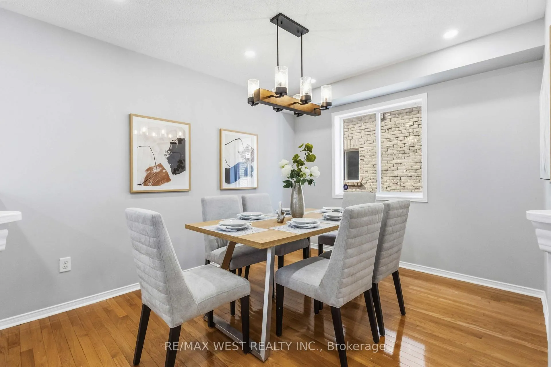 Photo 9 of 23 Gloria Crescent, Whitby, Williamsburg — HOMEH