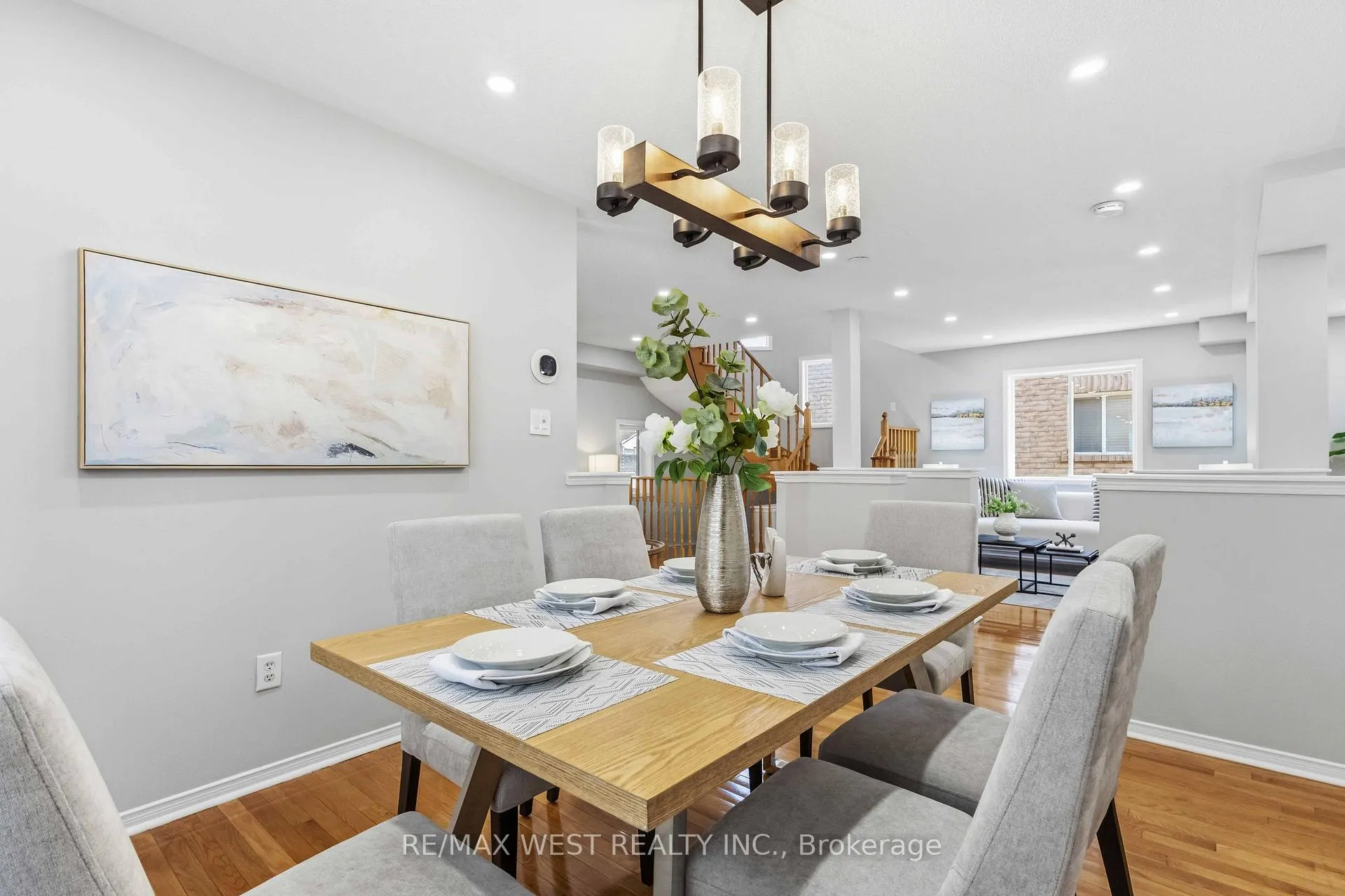 Photo 10 of 23 Gloria Crescent, Whitby, Williamsburg — HOMEH