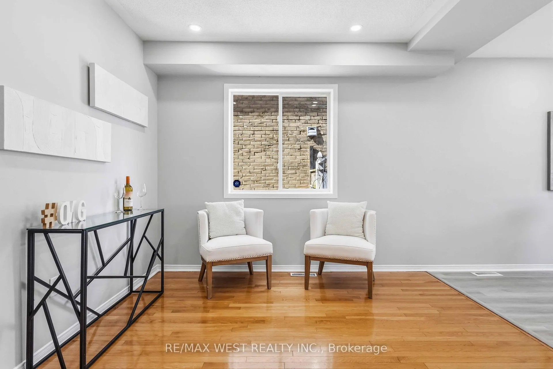 Photo 15 of 23 Gloria Crescent, Whitby, Williamsburg — HOMEH