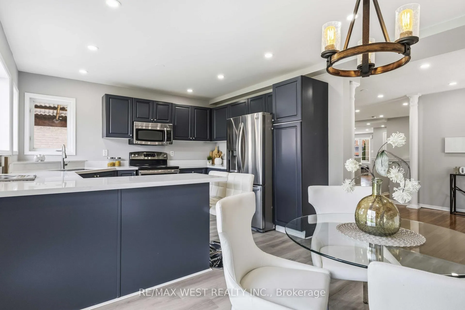 Photo 18 of 23 Gloria Crescent, Whitby, Williamsburg — HOMEH