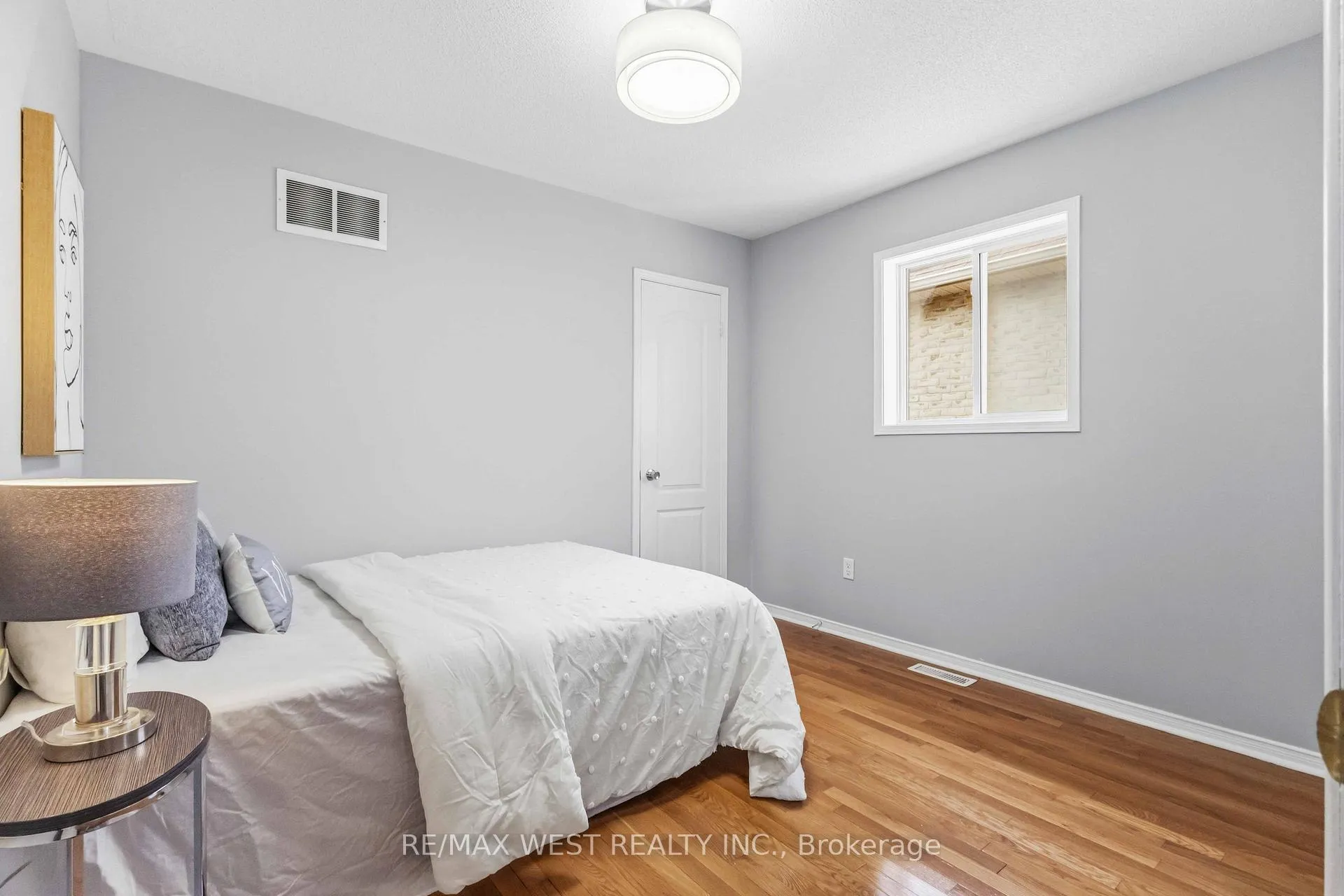 Photo 34 of 23 Gloria Crescent, Whitby, Williamsburg — HOMEH