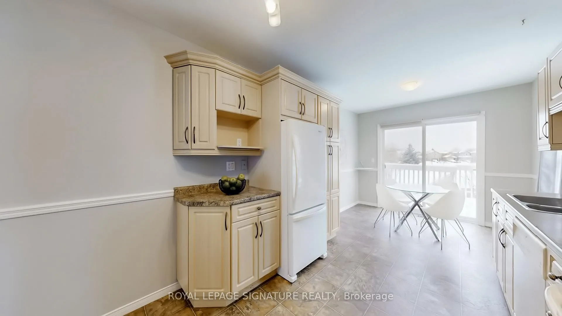 Photo 11 of 1256 Dartmoor Street, Oshawa, Eastdale — HOMEH
