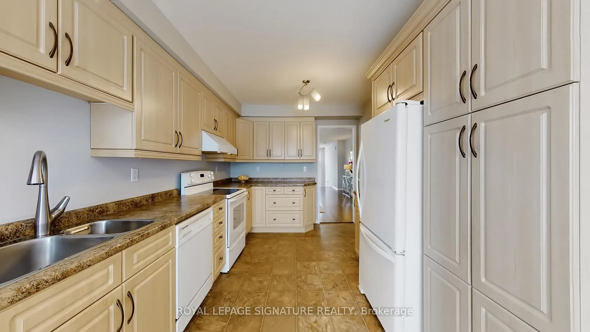 Photo 12 of 1256 Dartmoor Street, Oshawa, Eastdale — HOMEH