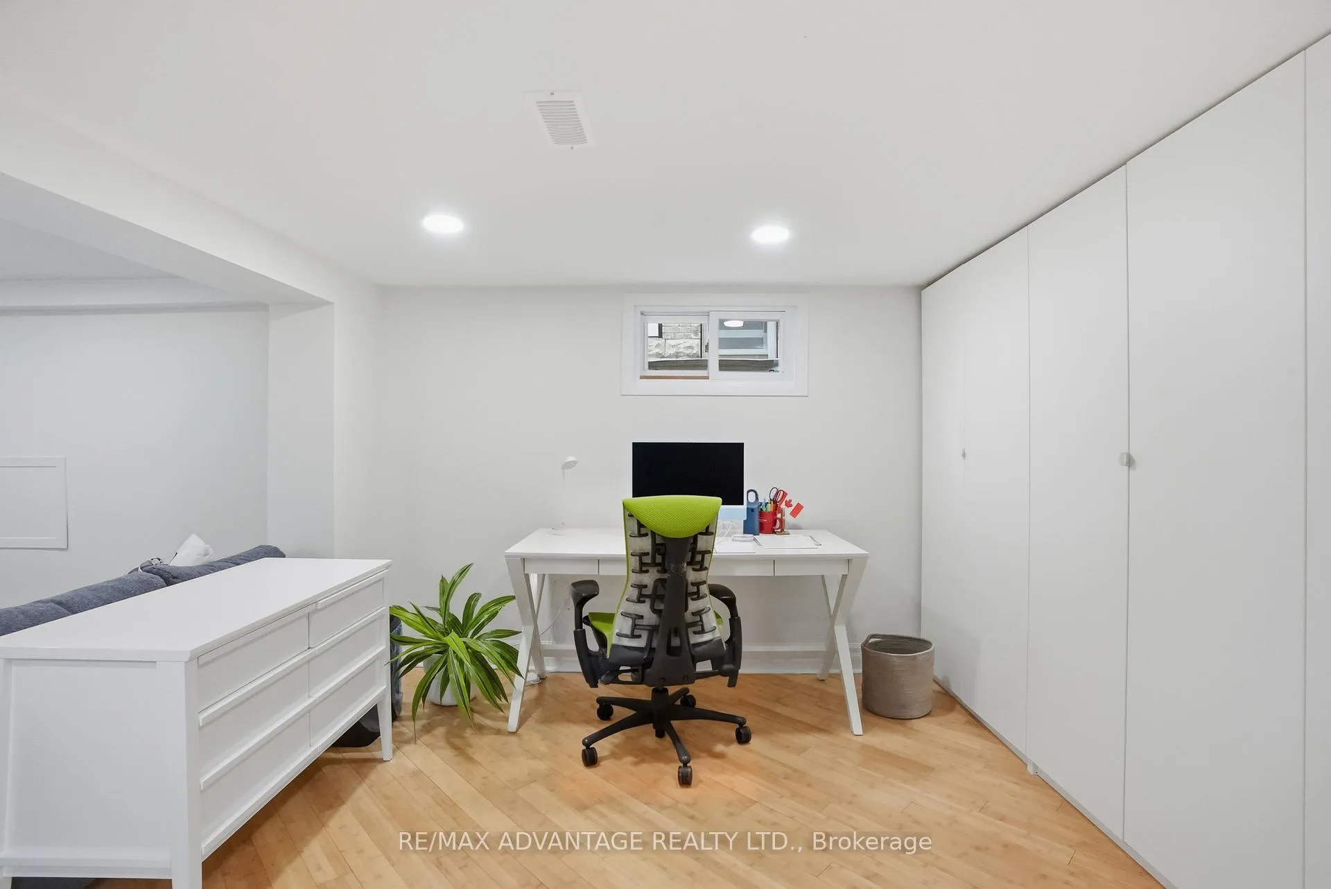 Photo 32 of 124 Windsor Avenue, London, South F — HOMEH