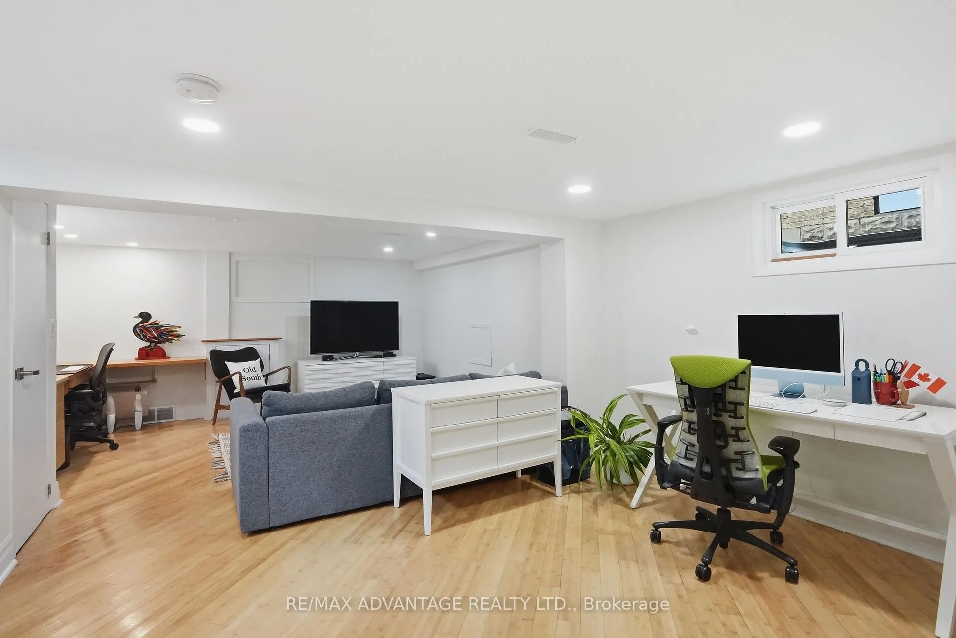 Photo 33 of 124 Windsor Avenue, London, South F — HOMEH