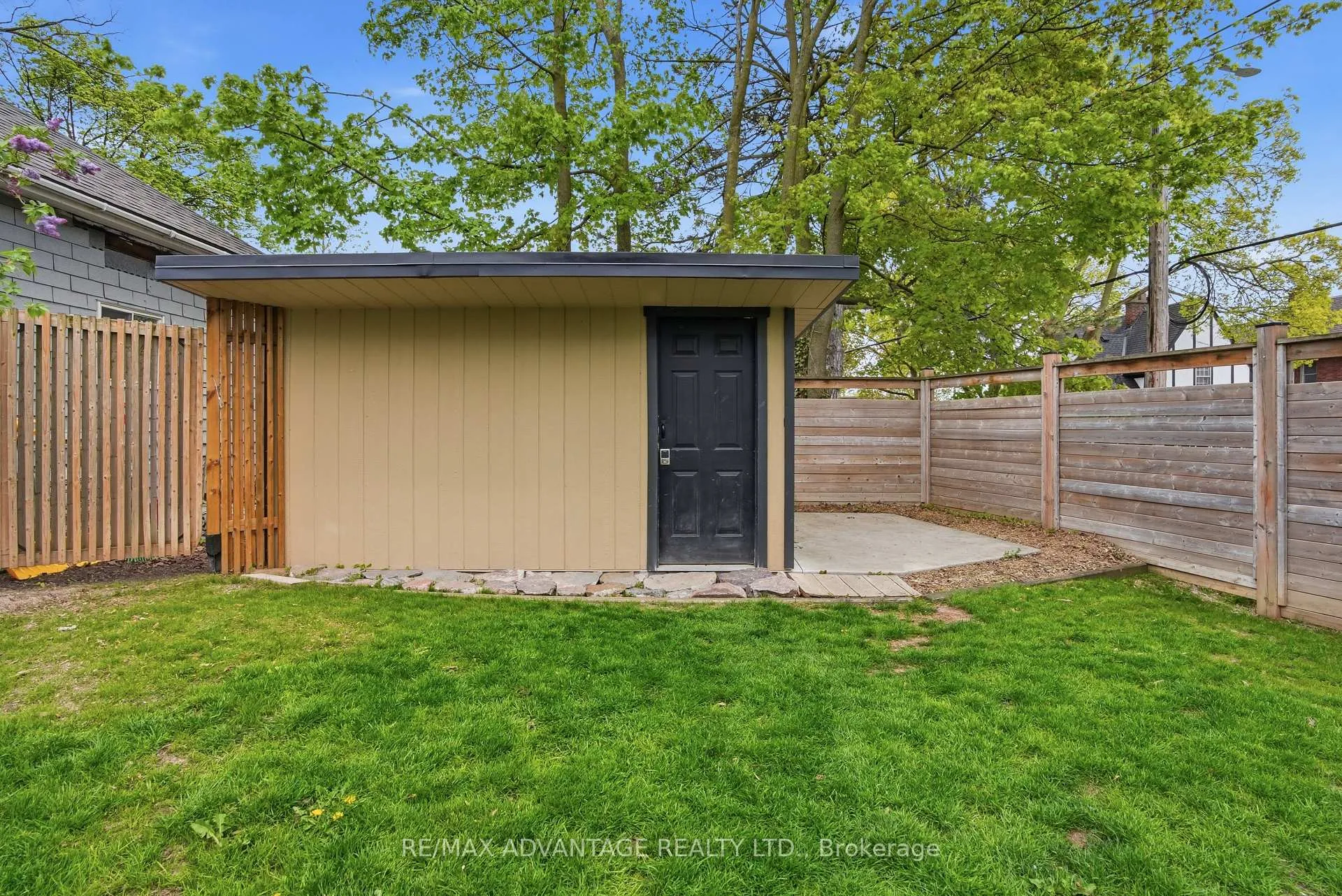 Photo 43 of 124 Windsor Avenue, London, South F — HOMEH