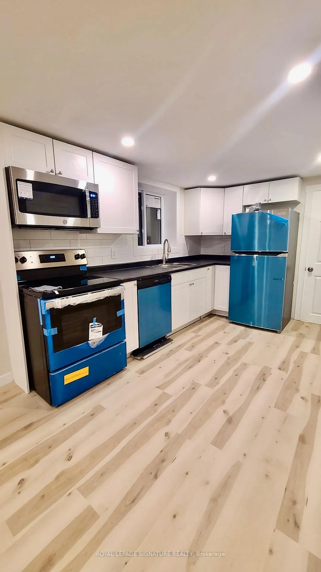 Front of Unit Lower, 43 Second Avenue