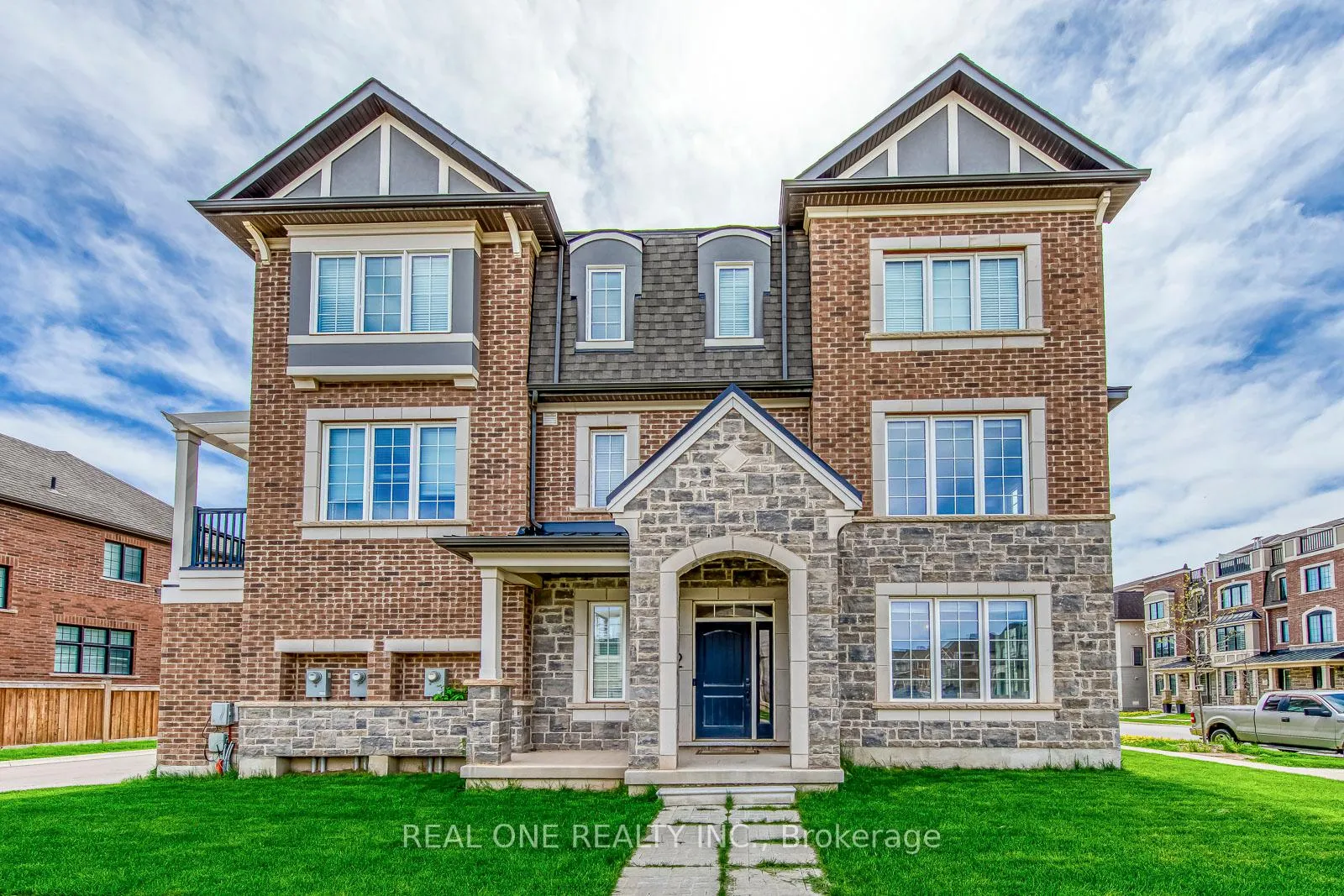Photo 1 of 1402 Lakeport Crescent, Oakville, Joshua Meadows — HOMEH