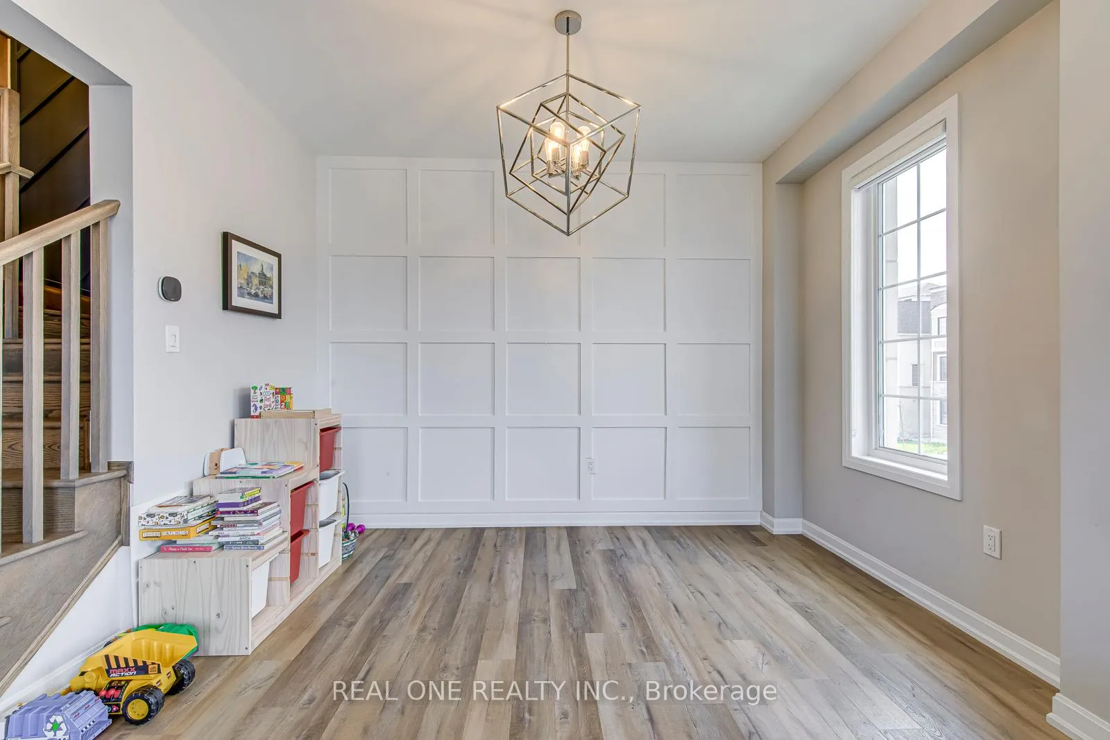 Photo 13 of 1402 Lakeport Crescent, Oakville, Joshua Meadows — HOMEH