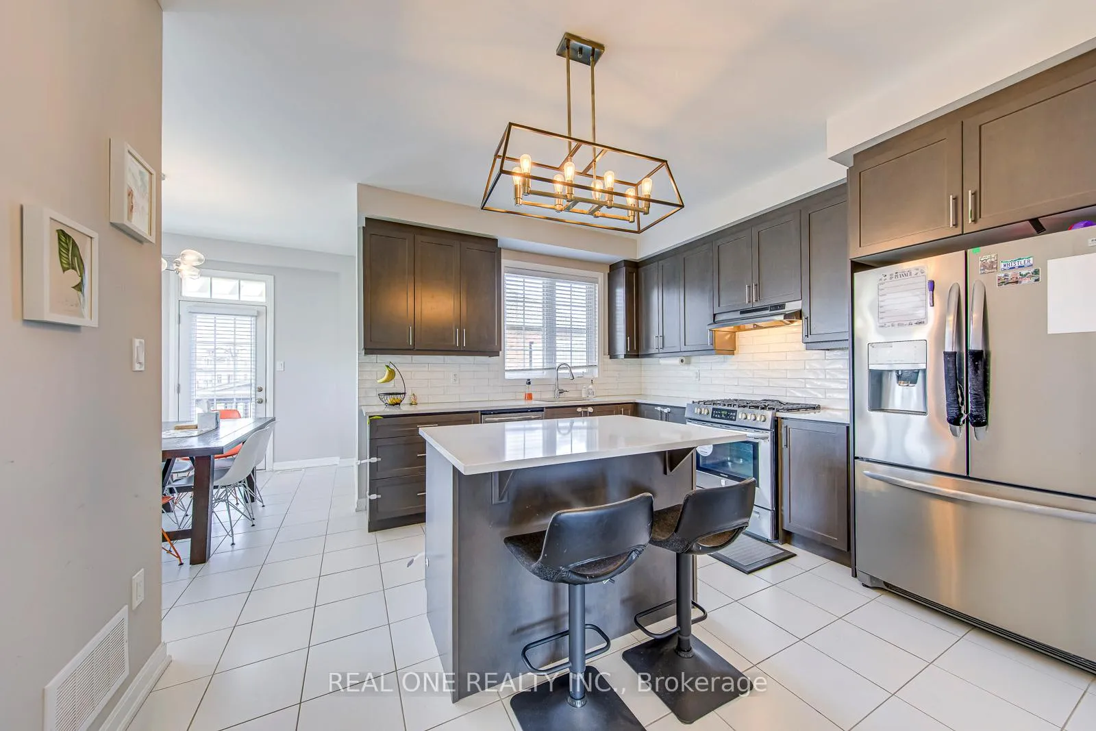 Photo 14 of 1402 Lakeport Crescent, Oakville, Joshua Meadows — HOMEH