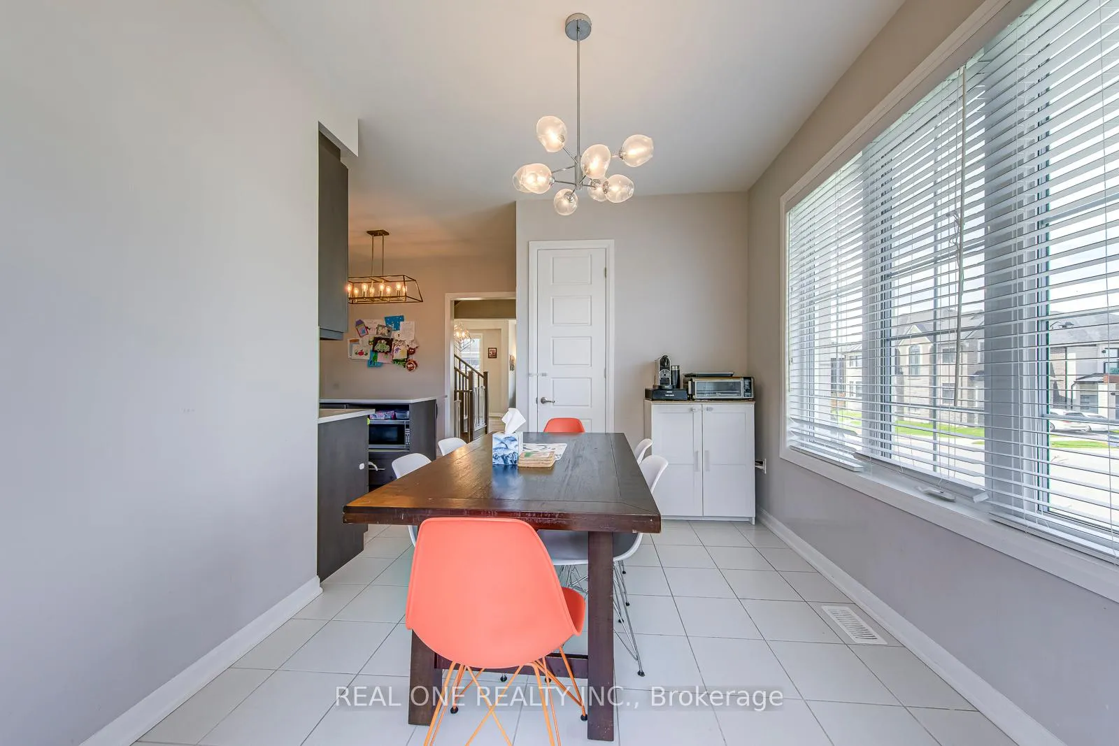 Photo 20 of 1402 Lakeport Crescent, Oakville, Joshua Meadows — HOMEH