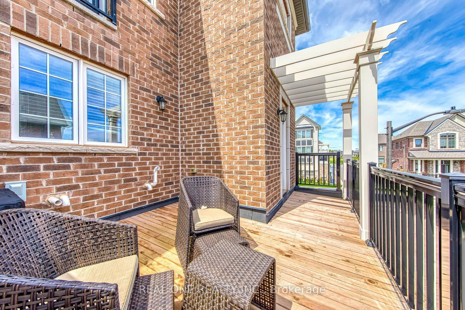 Photo 23 of 1402 Lakeport Crescent, Oakville, Joshua Meadows — HOMEH