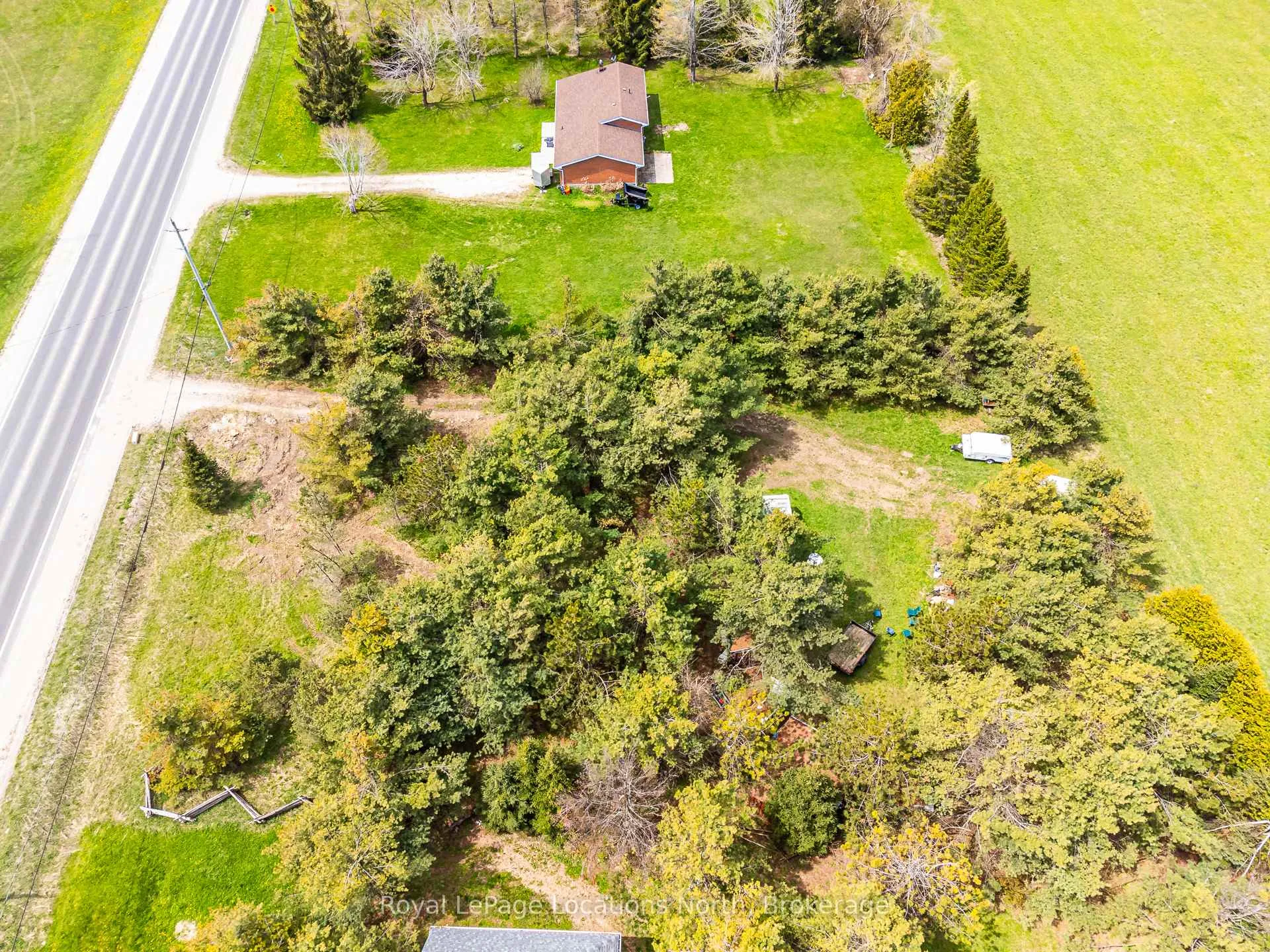 Photo 11 of 1086 County 124 Road, Clearview, Rural Clearview — HOMEH