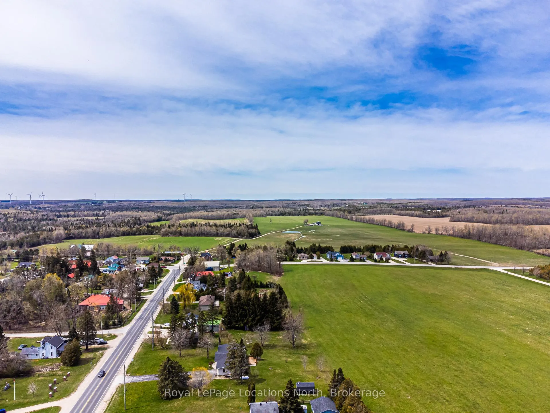 Photo 13 of 1086 County 124 Road, Clearview, Rural Clearview — HOMEH