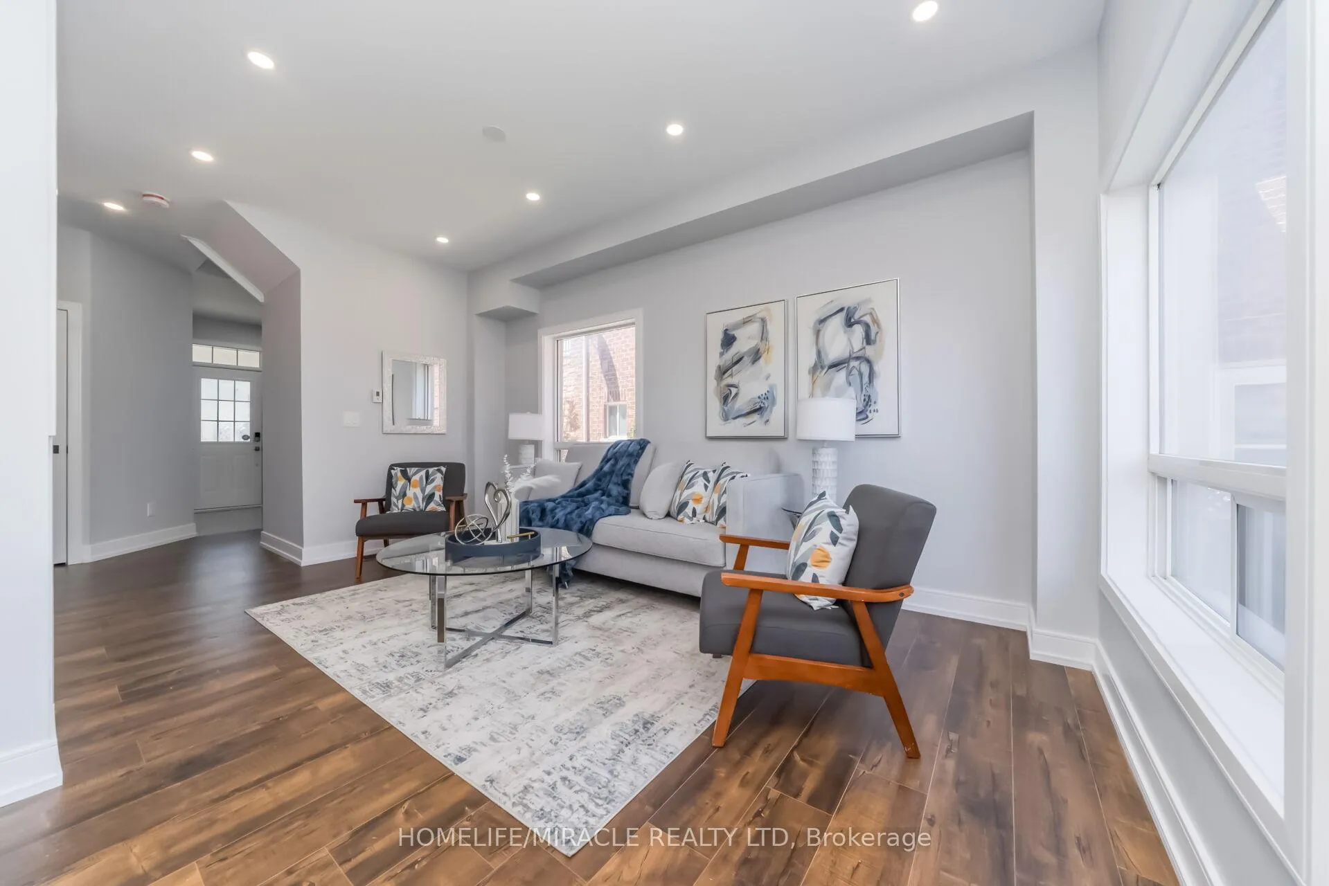 Photo 9 of 5 Cherryplum Way, Brampton, Bramalea North Industrial — HOMEH